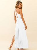 Macacão Cayman com Decote V e Fenda Lateral