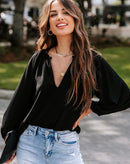 Blusa Déia com Decote V e Mangas Longas