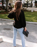 Blusa Déia com Decote V e Mangas Longas