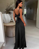 Vestido Longo Tina com Corte Fora na Cintura e Decote V