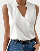 Blusa Catherine Sem Mangas e Decote Transpassado