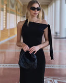 Vestido Longo Filipinas com Gola e Laço Diagonal