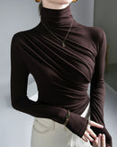 Blusa Fusion com Gola Alta e Pregas Frontais