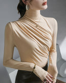 Blusa Fusion com Gola Alta e Pregas Frontais