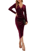 Vestido Midi de Veludo com Decote Transpassado